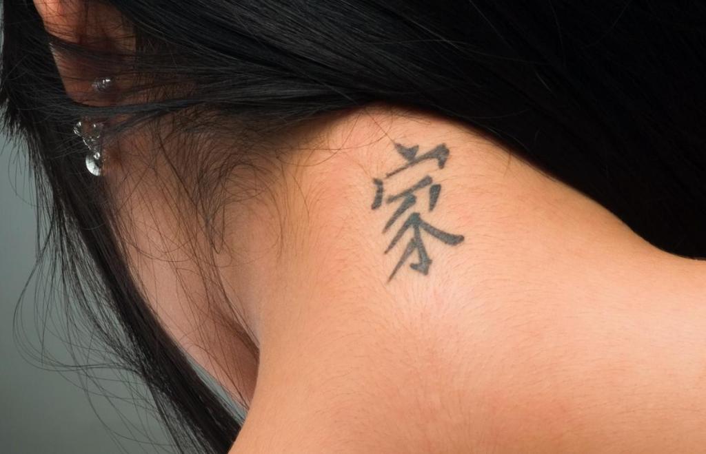 1. Long Neck Tattoo Designs - wide 6