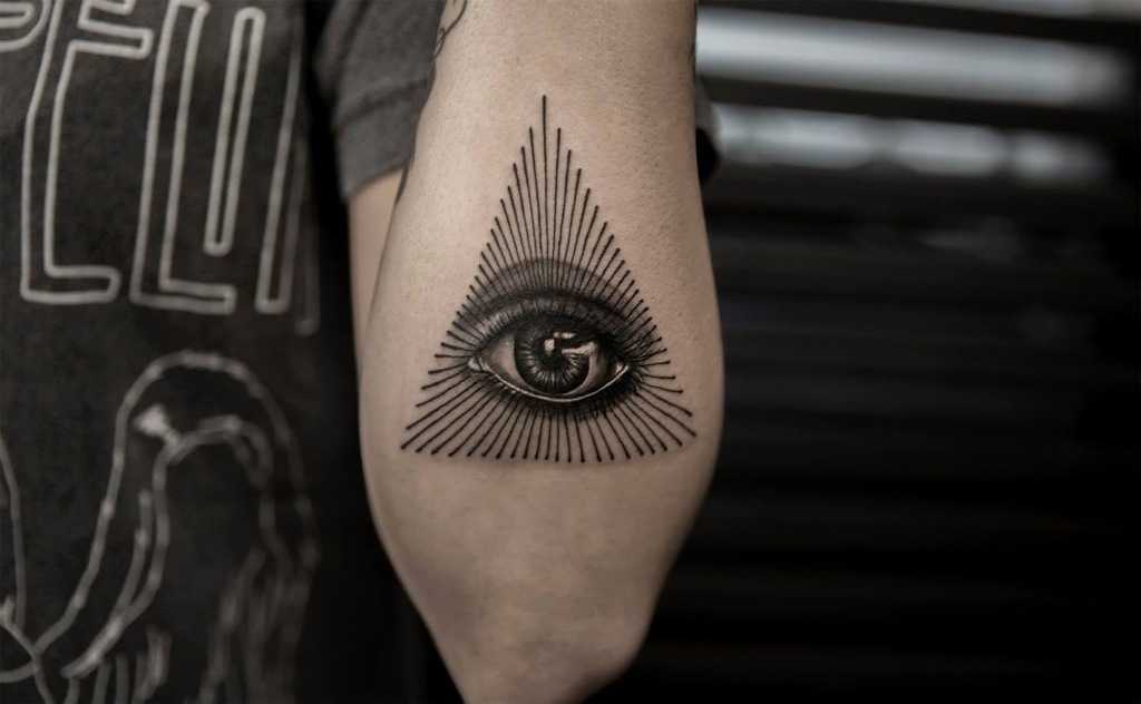 Triangle Eye Tattoo Meaning - wide 3