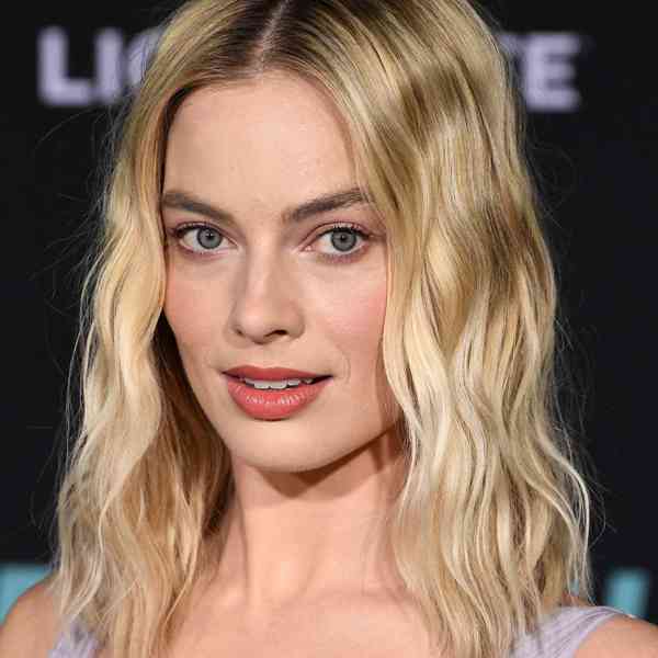 Blonde Hair Colors for Pale Skin