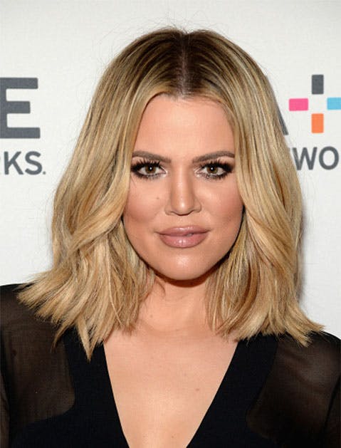 Hairstyles for Round Face to Look Slim