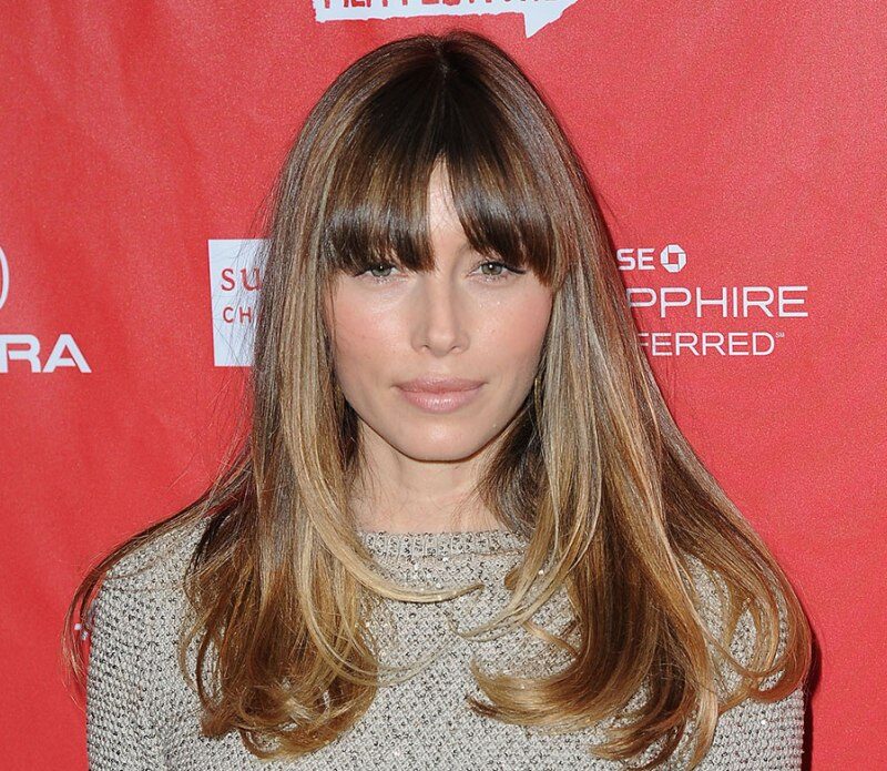 Hairstyles with Bangs for Oval Face
