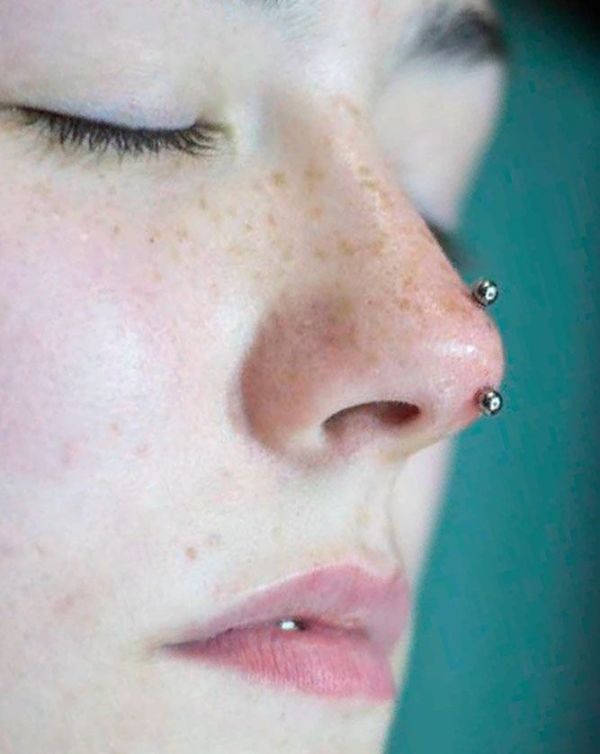 Vertical Nose Tip/Rhino Piercing